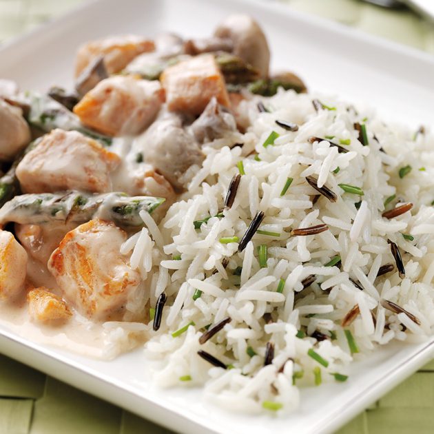 Stroganoff de salmón y espárragos
