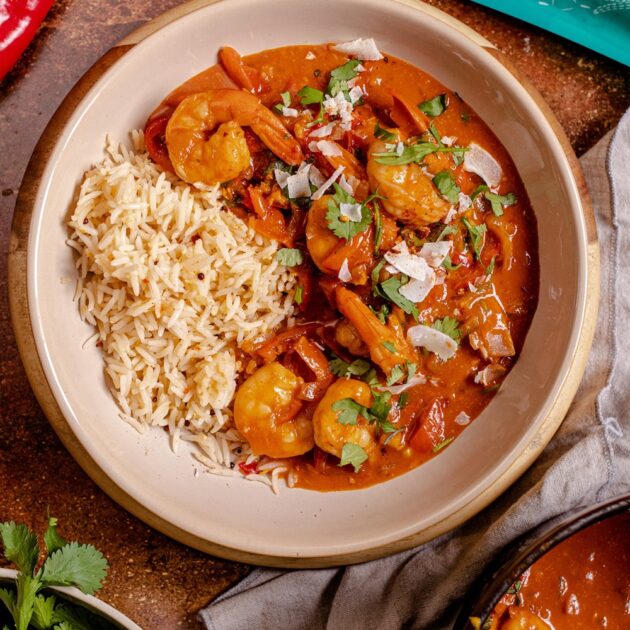 CREVETTE AU CURRY ROUGE, POIVRONS ET LAIT DE COCO