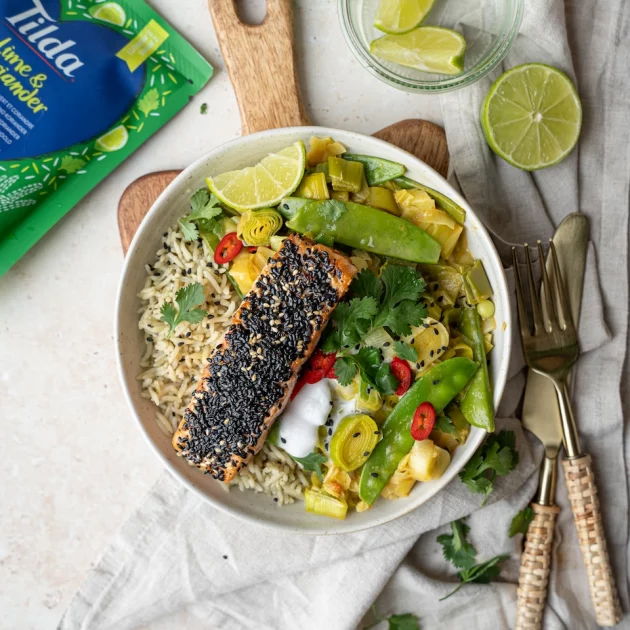 GROENTECURRY MET BASMATI EN KNAPPERIGE ZALM