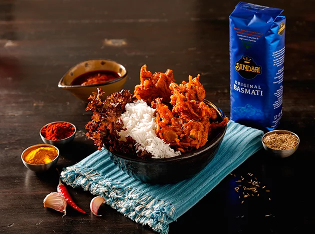 Pakoras con arroz basmati