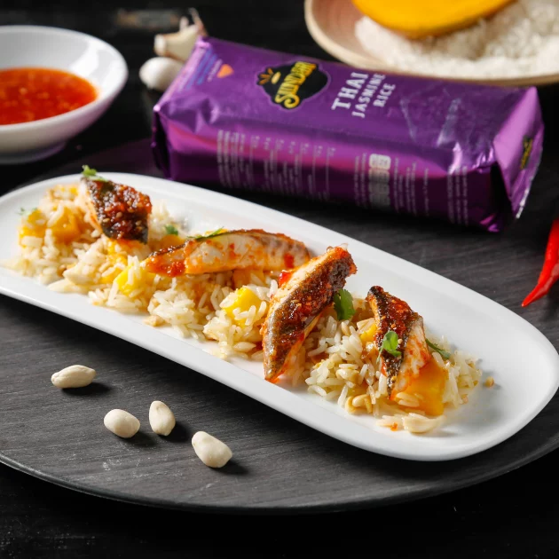 Lubina agridulce y arroz Thai con mango