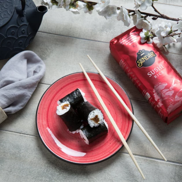 Maki de kanpyo 4 rollos (16 porciones)