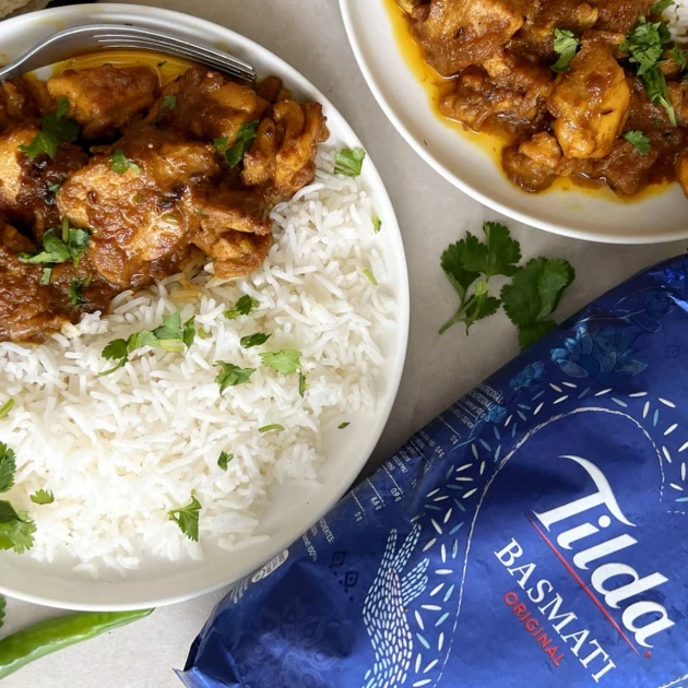 Pollo al curry con arroz Basmati Tilda