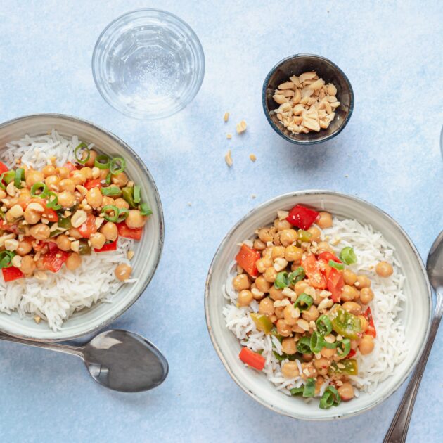 Kikkererwten kung pao met Basmati rijst